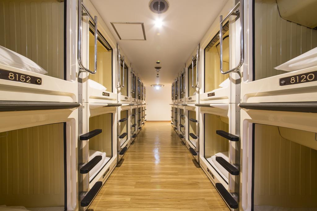 Shinjuku Kuyakusho-Mae Capsule Hotel Токіо Екстер'єр фото