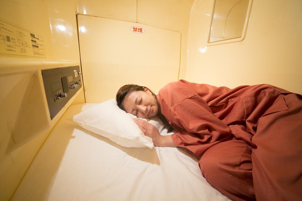 Shinjuku Kuyakusho-Mae Capsule Hotel Токіо Екстер'єр фото