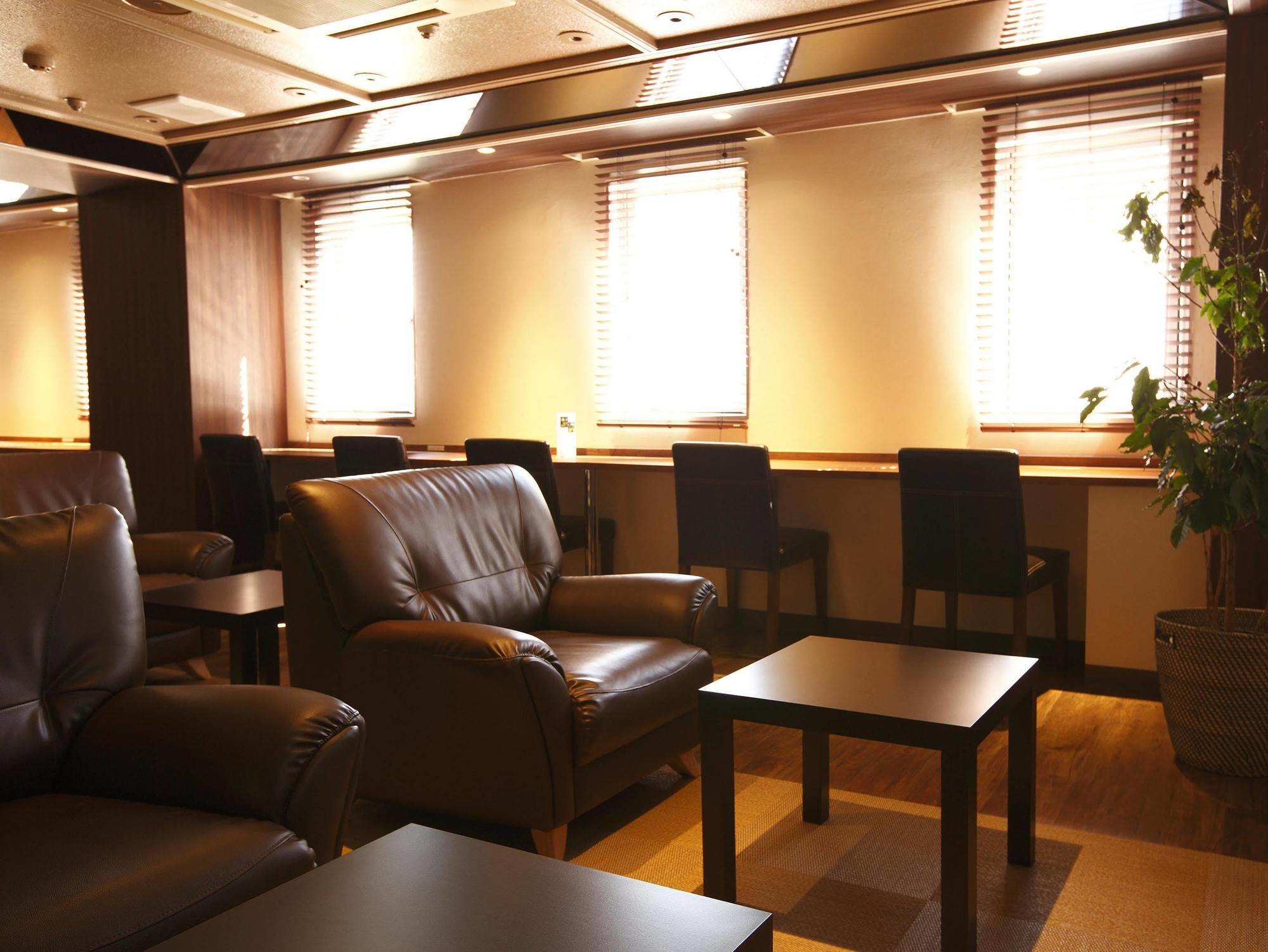 Shinjuku Kuyakusho-Mae Capsule Hotel Токіо Екстер'єр фото